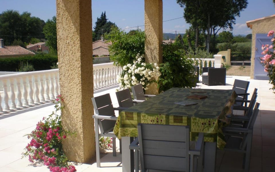 Villa 3 chambres au calme avec piscine privee House in Salernes