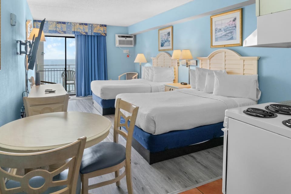 Recently Renovated Oceanfront Double Full Suite! Sea Mist 20909- Sleeps 2-4 Guests! House in Myrtle Beach