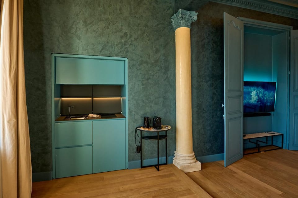 TV and multimedia, Coffee/tea facilities, Kitchen or kitchenette
