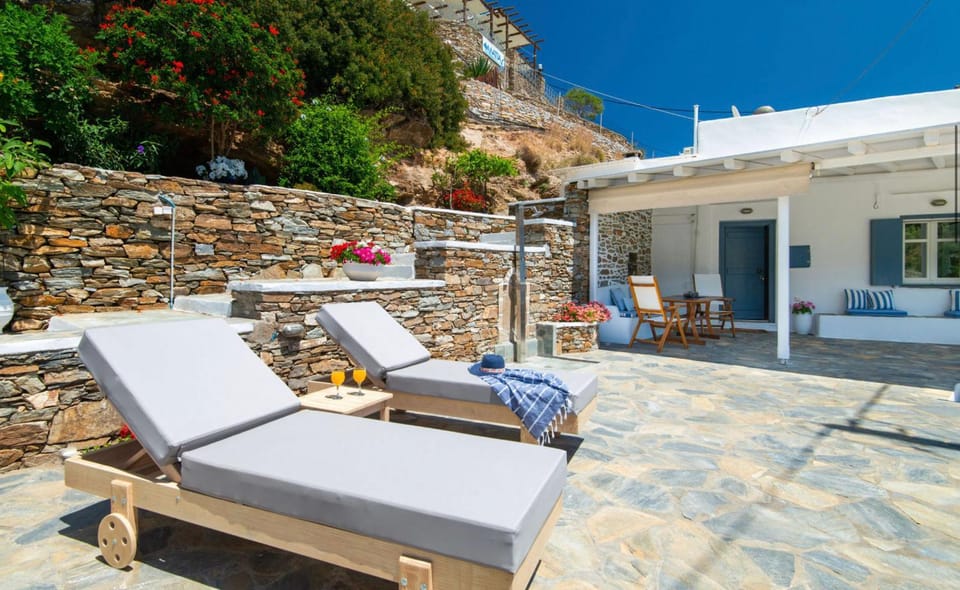 Kyma Residence House in Milos