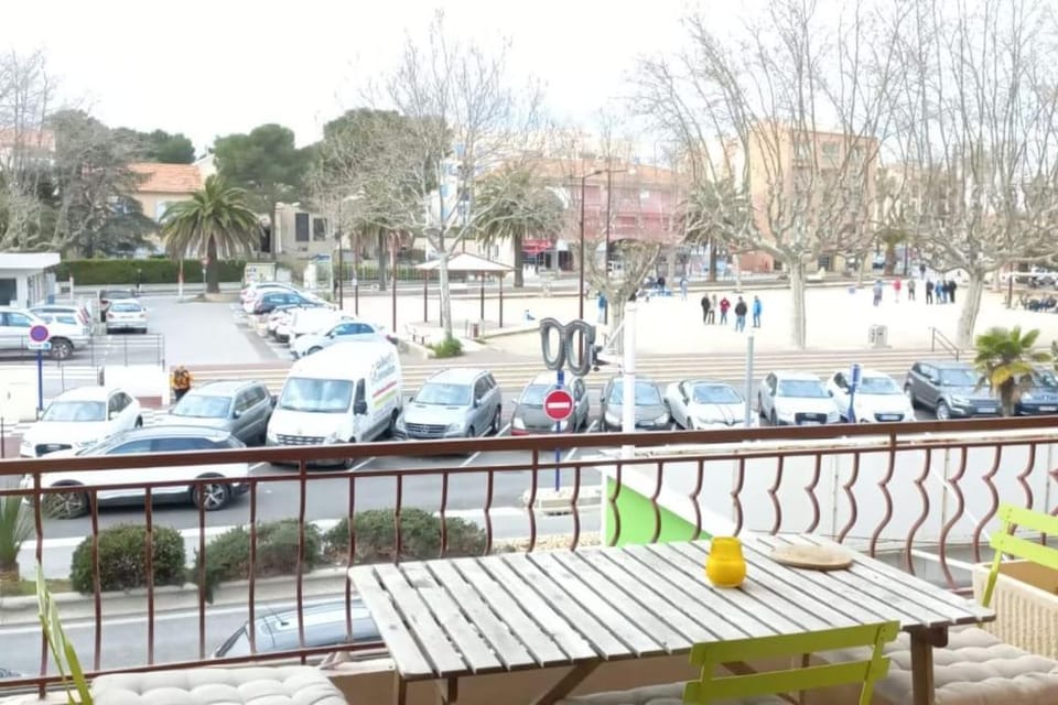Day, Parking