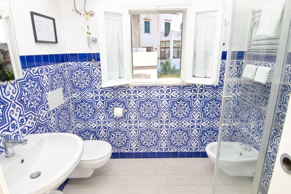 Shower, Toilet, Bathroom, bidet