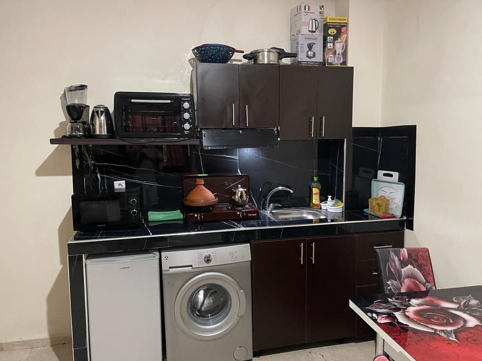 1er étage numéro 5 avec balcon POUR FAMILLE Apartment in Marrakesh