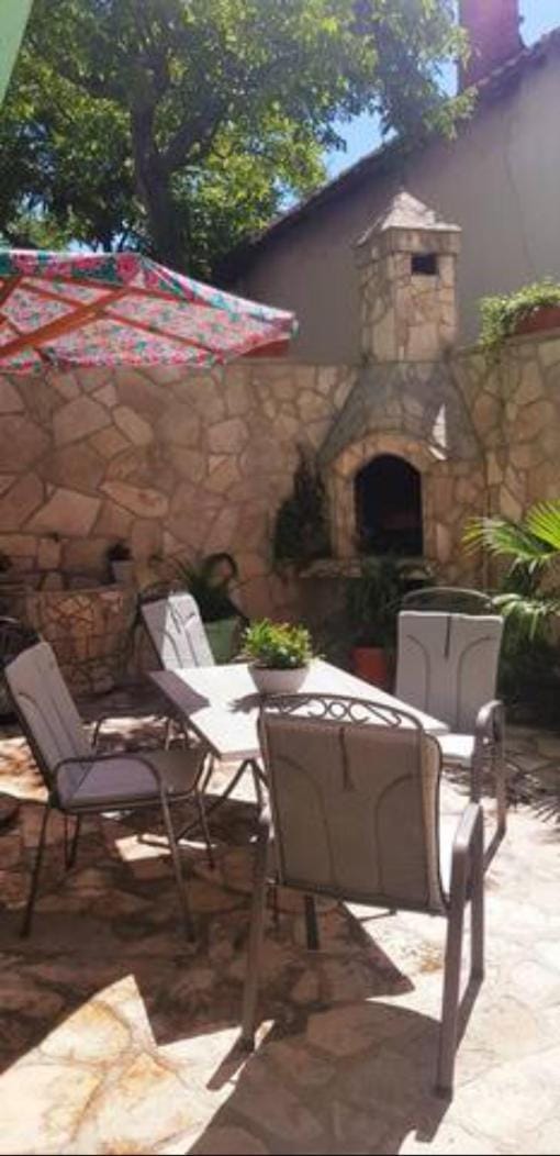 BBQ facilities, Garden, Seating area