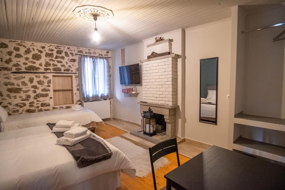 το σπίτι του δάσκαλου- teacher's house Apartment in Peloponnese, Western Greece and the Ionian