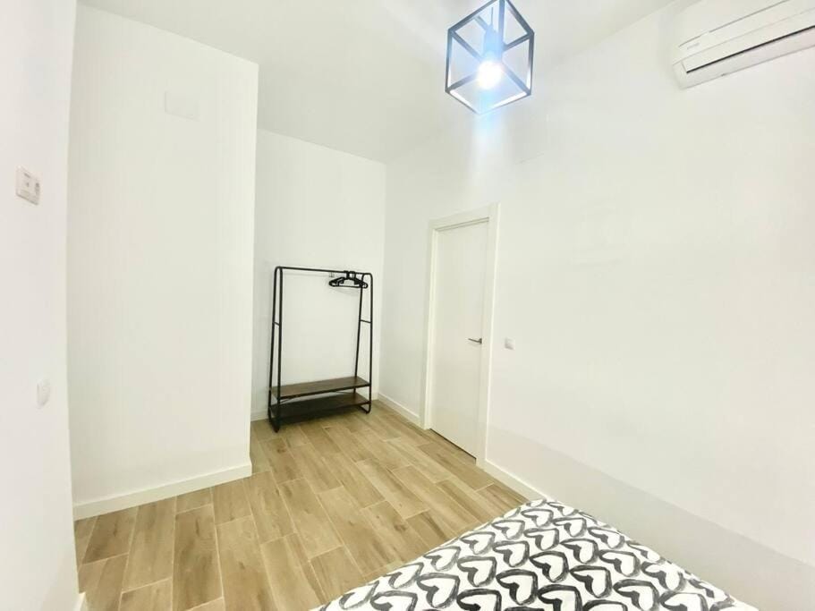 Puente Praga Aparment Apartment in Madrid