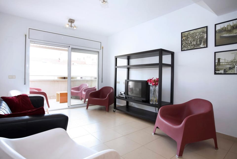 Communal lounge/ TV room, TV and multimedia, Living room