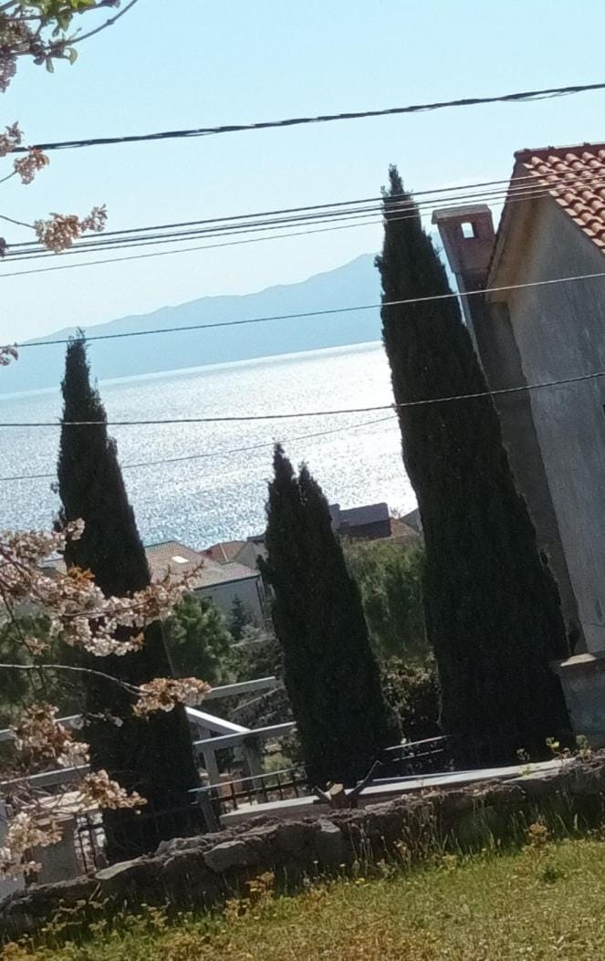Apartman Hana u blizini ronilačkog kluba i Kostrenskih plaža Apartment in Rijeka