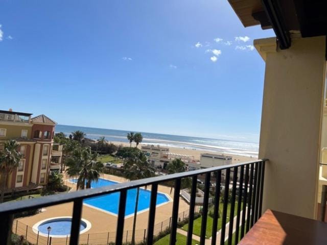 IMPRESIONANTES VISTAS AL MAR, primera línea de playa, 2 dormitorios Apartment in Costa de la Luz