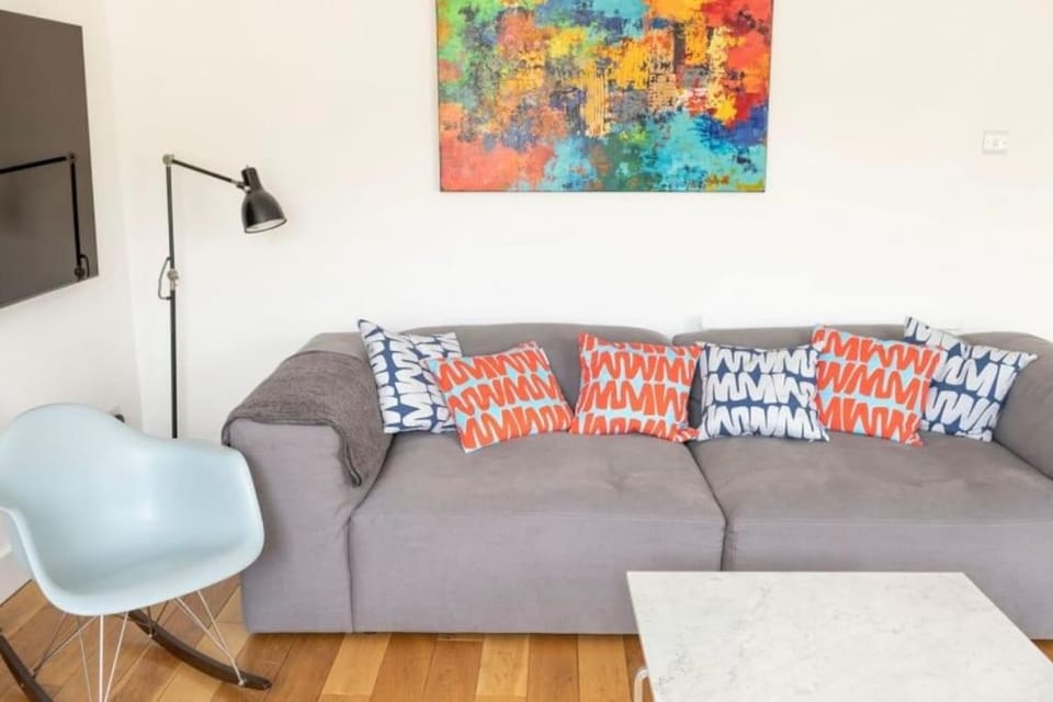 Cool, Quiet Notting Hill 2 BED APT Apartment in City of Westminster