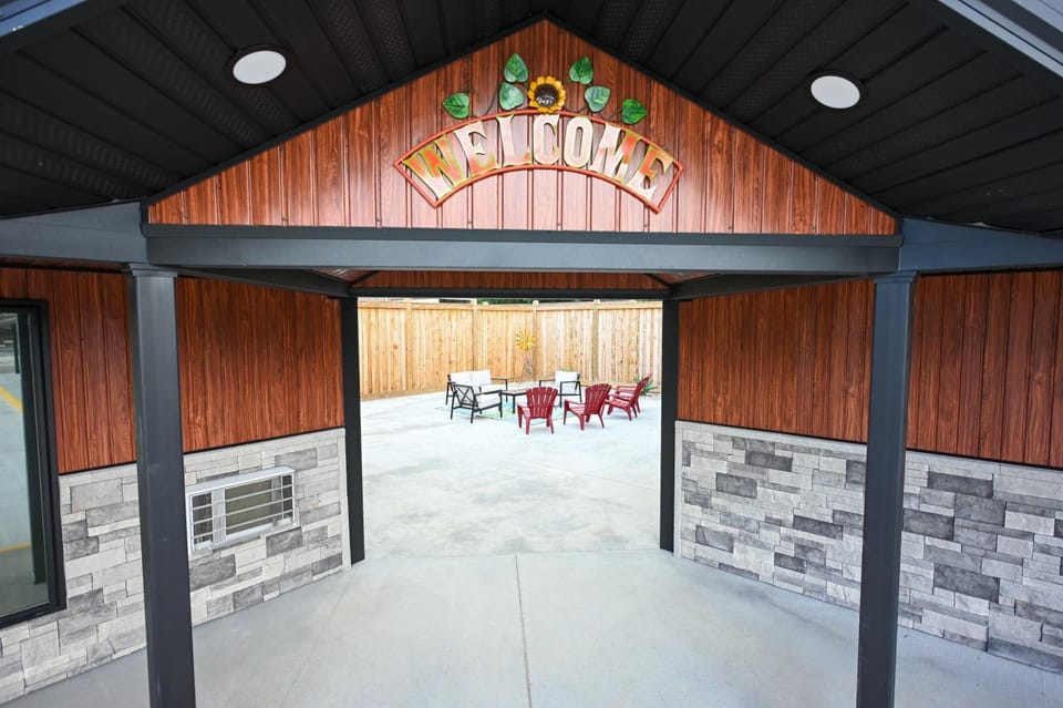 Patio, Seating area