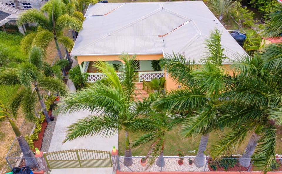 DD'S Vacation Property House in Saint Mary, Antigua and Barbuda