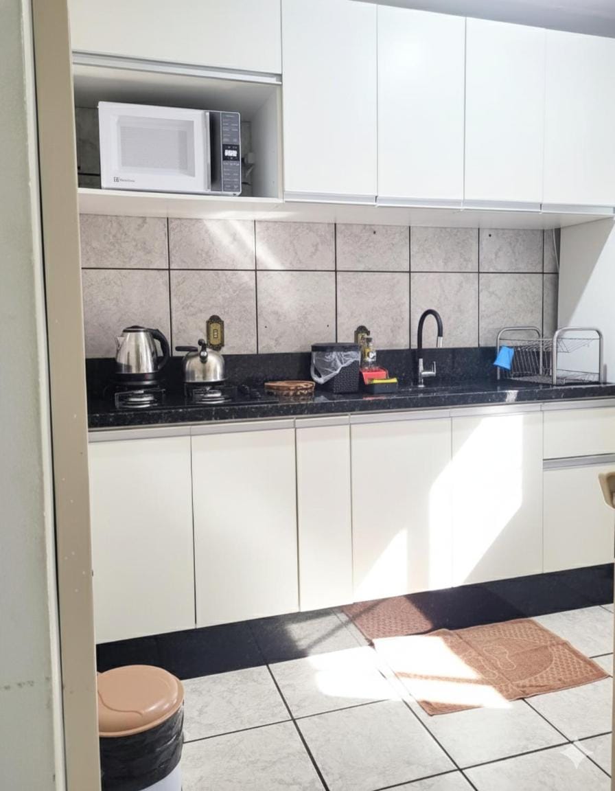 Coffee/tea facilities, Kitchen or kitchenette, microwave, stove
