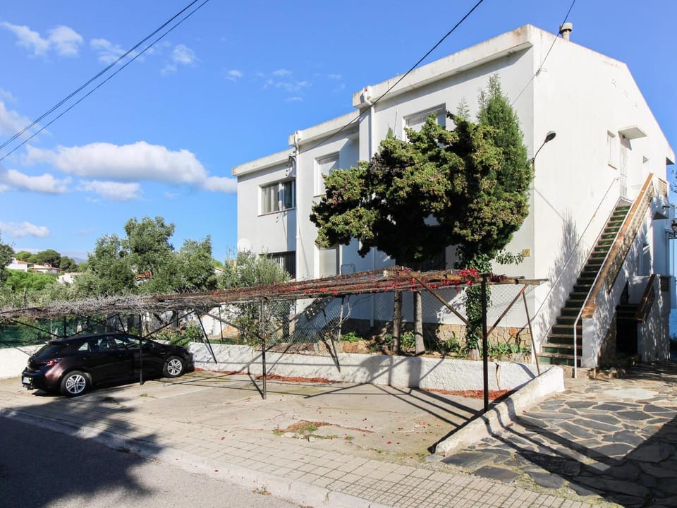 Apartamento con Vista al Mar, Parking, Animales Permitidos - ES-228-21 Apartment in Alt Empordà