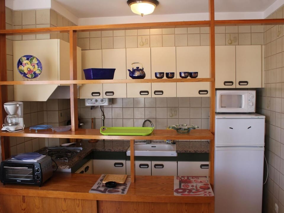 Apartamento luminoso a 50m de la playa con parking - ES-228-28 Apartment in Alt Empordà