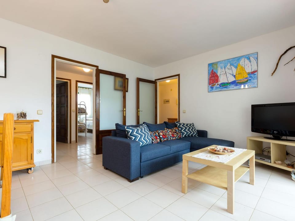 Apartamento luminoso con jardín, piscina comunitaria y cerca de la playa en Llançà. - ES-228-41 Apartment in Alt Empordà