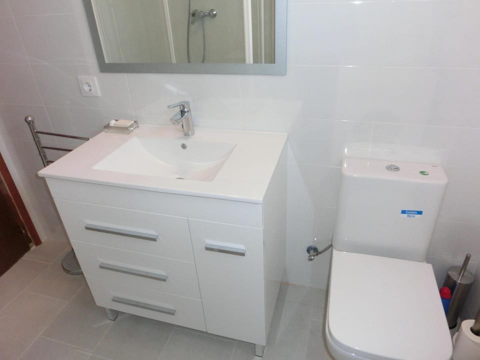 Ático renovado y luminoso con 2 terrazas, cerca de la playa y paseo marítimo, parking y WIFI inclus - ES-228-47 Apartment in Alt Empordà