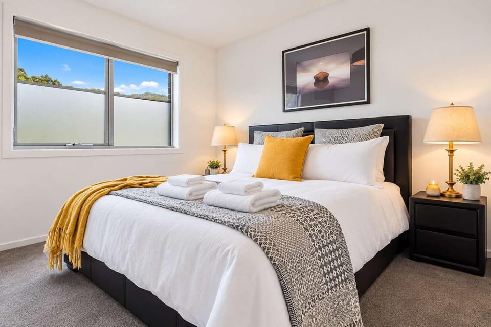 The Villa at 165 Contemporary apartment House in Bellerive