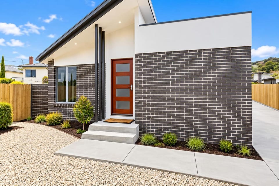 The Villa at 165 Contemporary apartment House in Bellerive