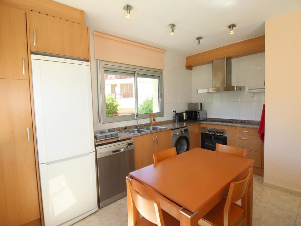 Moderno apartamento con piscina, jardín, cerca de la playa, ciudad y rutas de senderismo - ES-228-74 Apartment in Alt Empordà