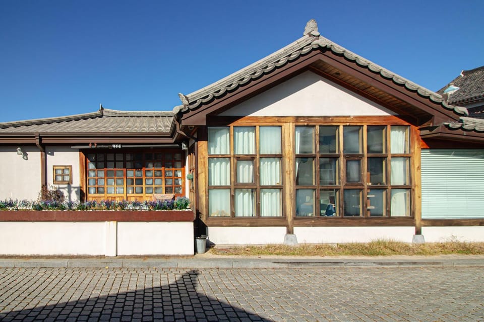 Property building, Day