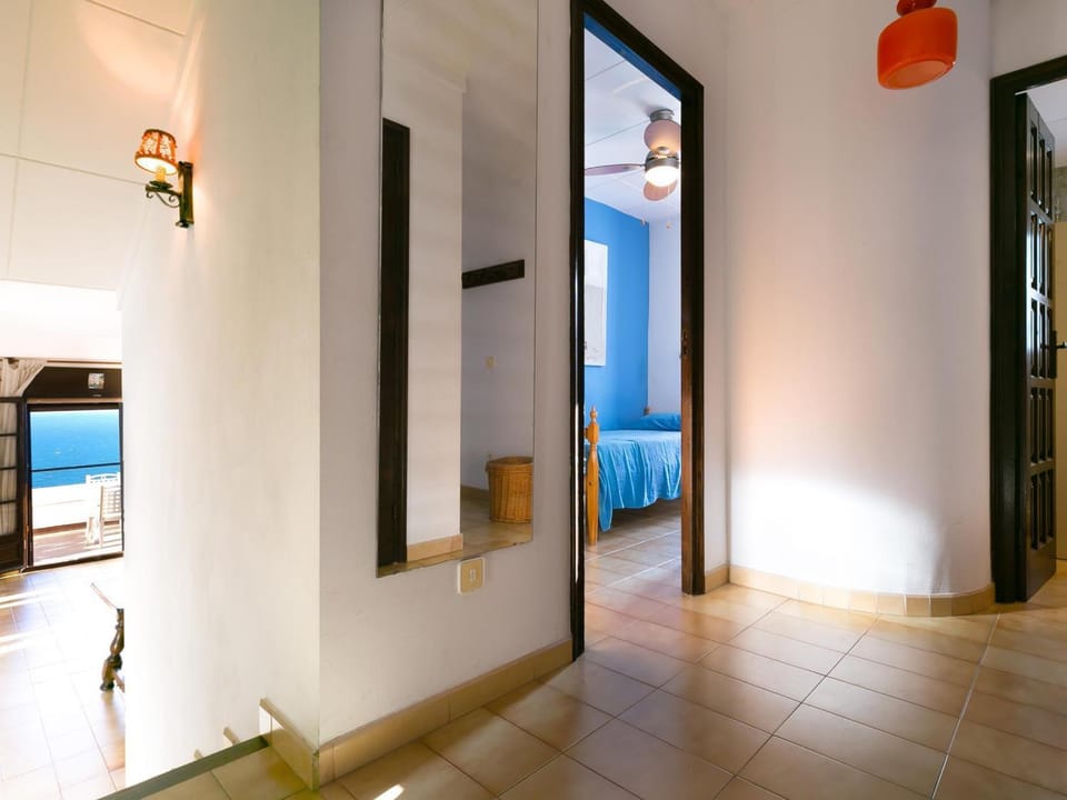 Apartamento en Puig Rom con piscina y aparcamiento, cerca de Roses - ES-228-106 Apartment in Roses