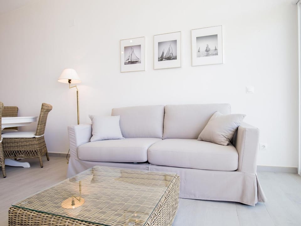 Magnífico Apartamento Moderno en la Playa de Almadrava - ES-228-109 Apartment in Roses