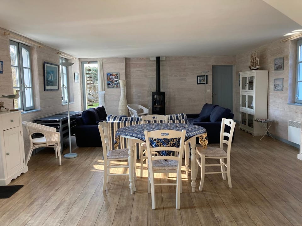 Maison spacieuse proche plage avec jardin à Bangor - FR-1-418-228 House in Brittany