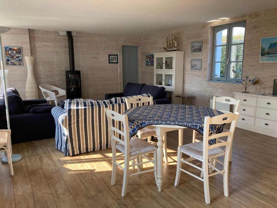 Maison spacieuse proche plage avec jardin à Bangor - FR-1-418-228 House in Brittany