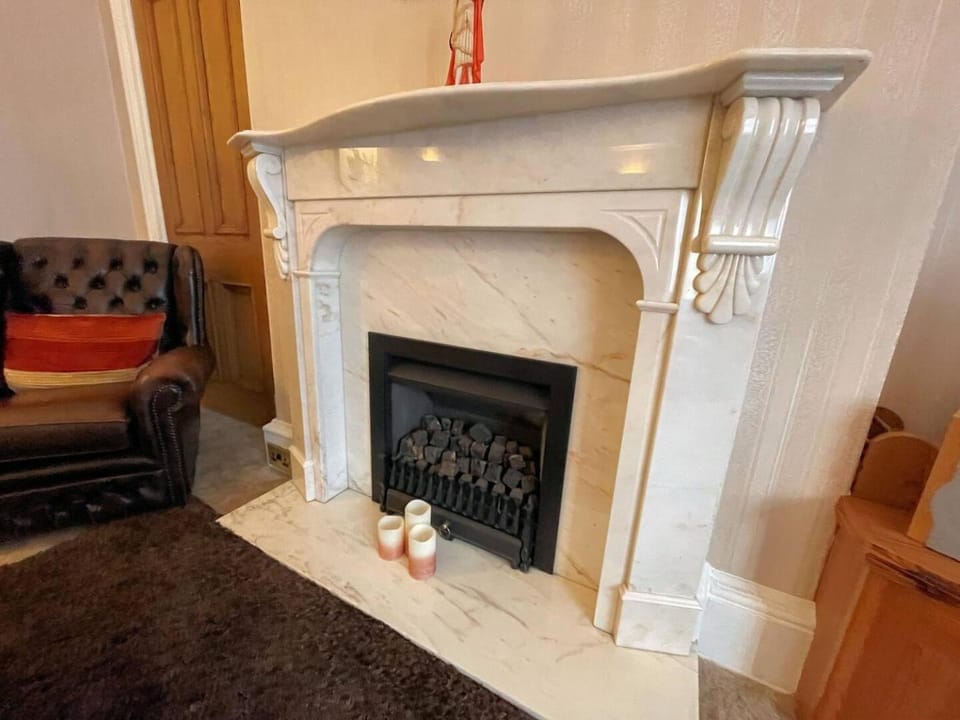 Beautiful Period Property in Central Location - Pass the Keys Apartment in Dumfries