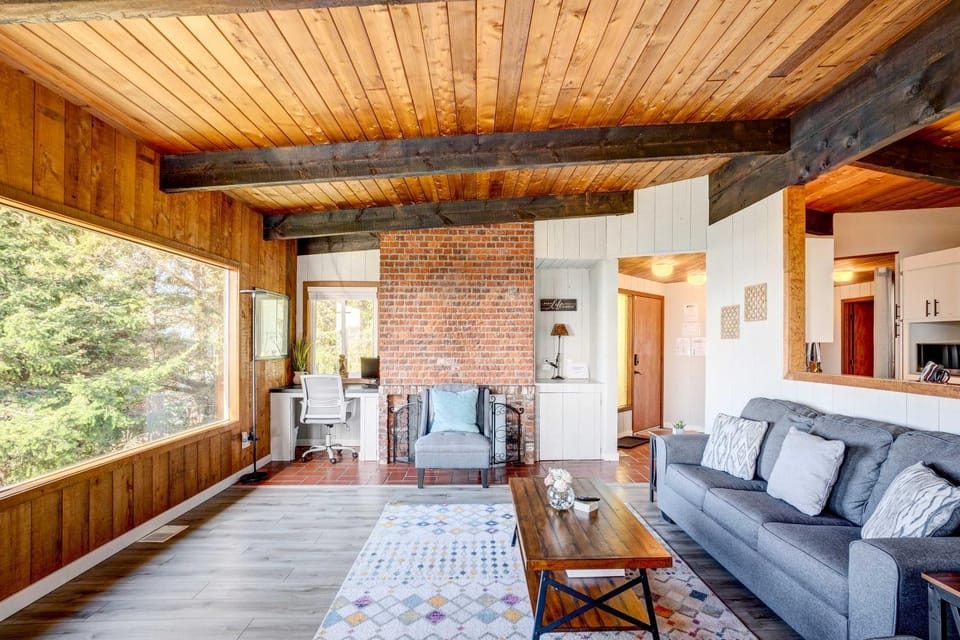 Ocean Vista Gold Beach Getaway! House in Gold Beach