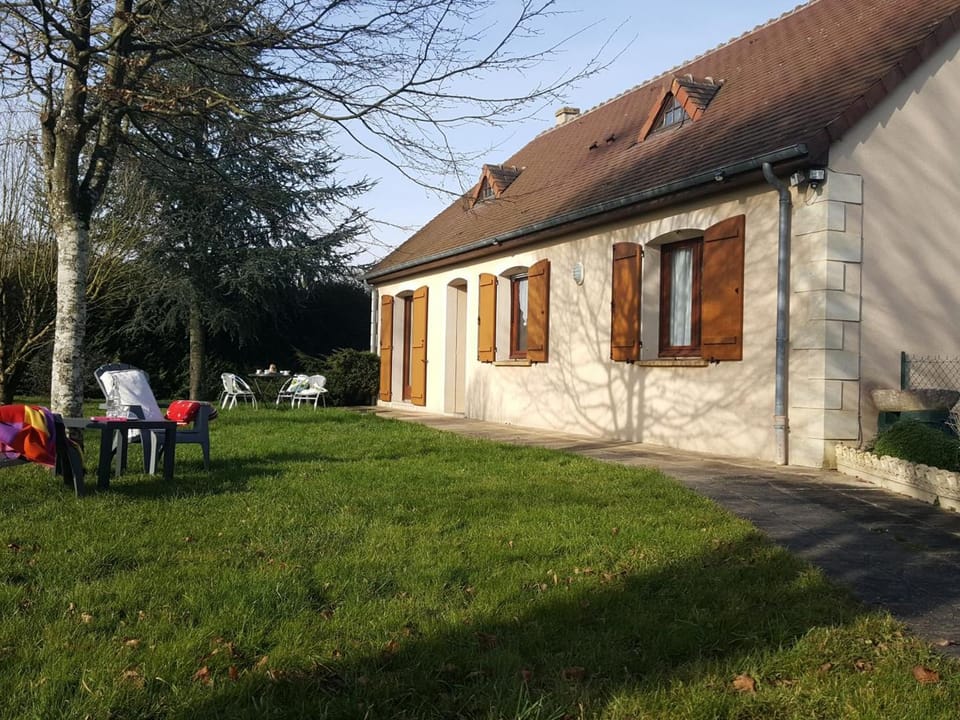 Maison de campagne familiale avec jardin, proche du Haras du Pin, calme et agréable - FR-1-497-173 House in Normandy