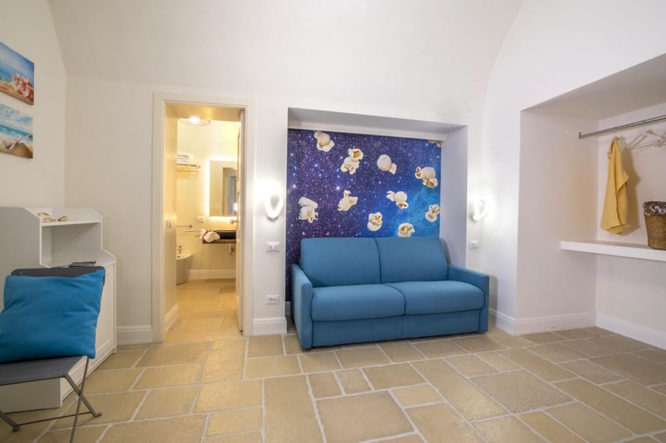 View (from property/room), Seating area, Bedroom