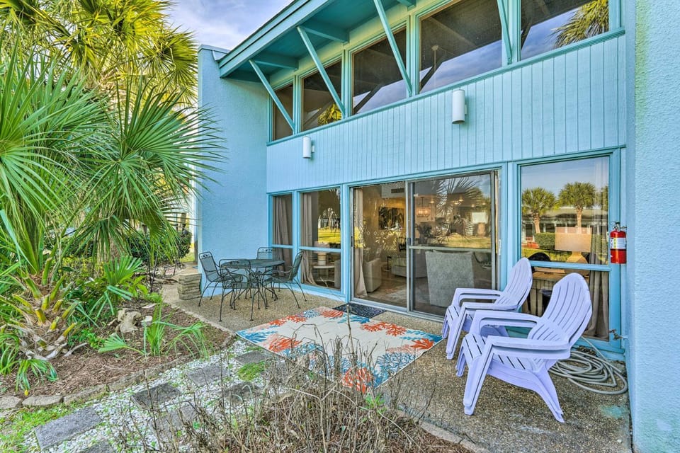 Quiet Coastal Retreat on PCB’s West End House in Sunnyside