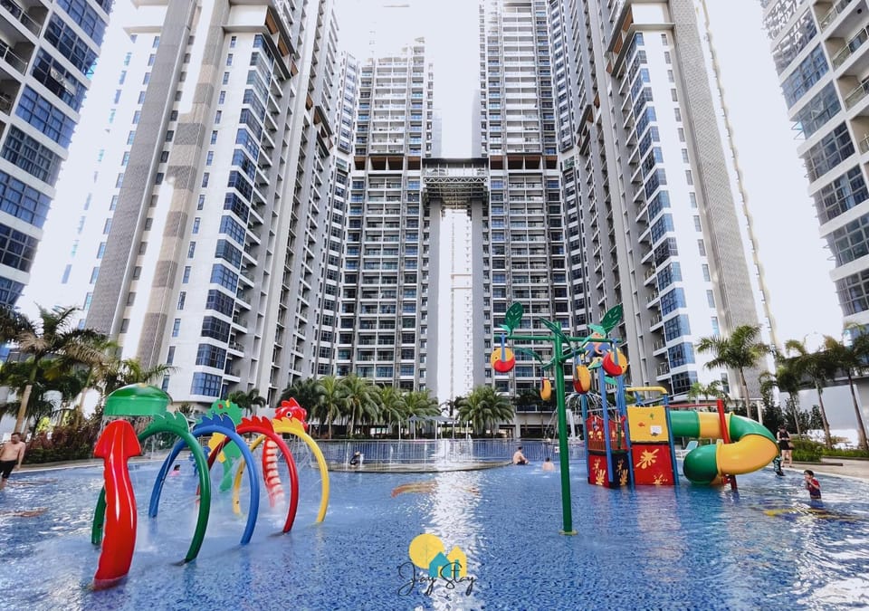 Atlantis Residence l 6-10 pax l Luxury 2 BR l Jonker St l City Centre by Jay Stay Management Apartment in Malacca