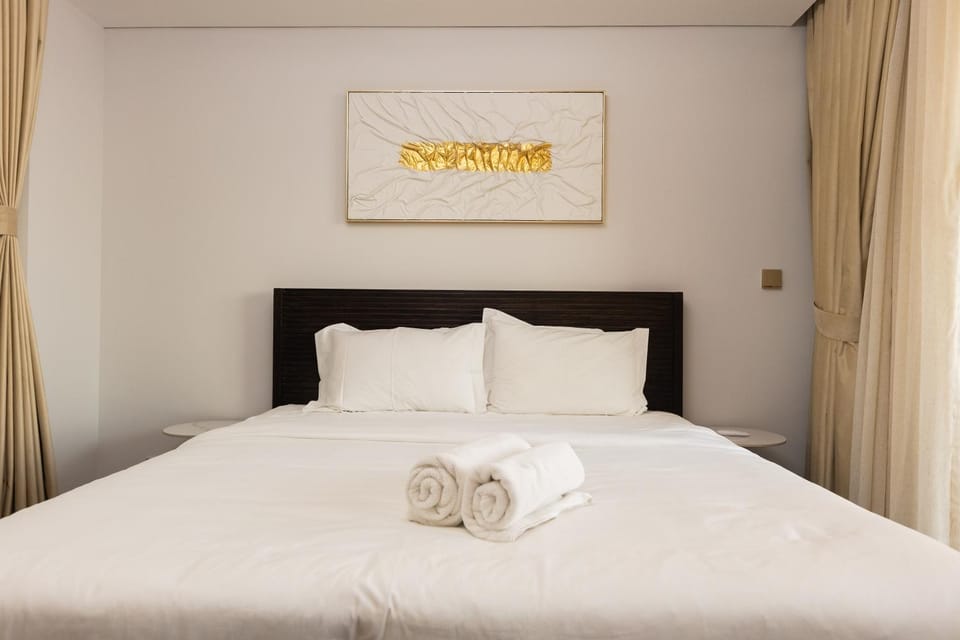 Modern 2bdr in Royal Amwaj North Residences Apartment in Dubai