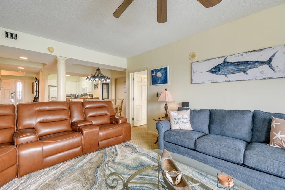 Barefoot Resort Condo ~ 2 Mi to Beach Access! House in North Myrtle Beach