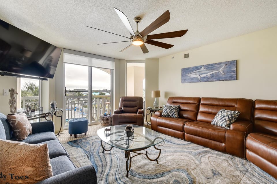 Barefoot Resort Condo ~ 2 Mi to Beach Access! House in North Myrtle Beach