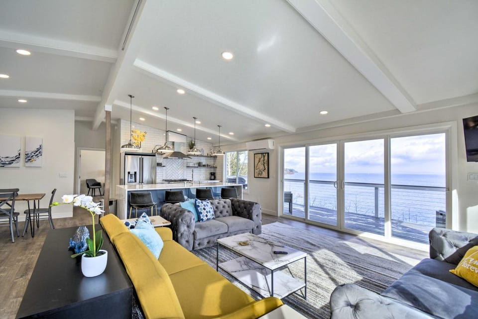 Waterfront Kingston Getaway on Puget Sound! House in Puget Sound