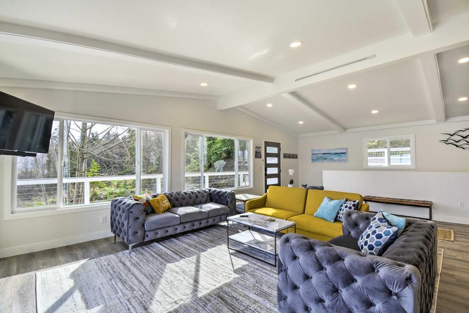 Waterfront Kingston Getaway on Puget Sound! House in Puget Sound