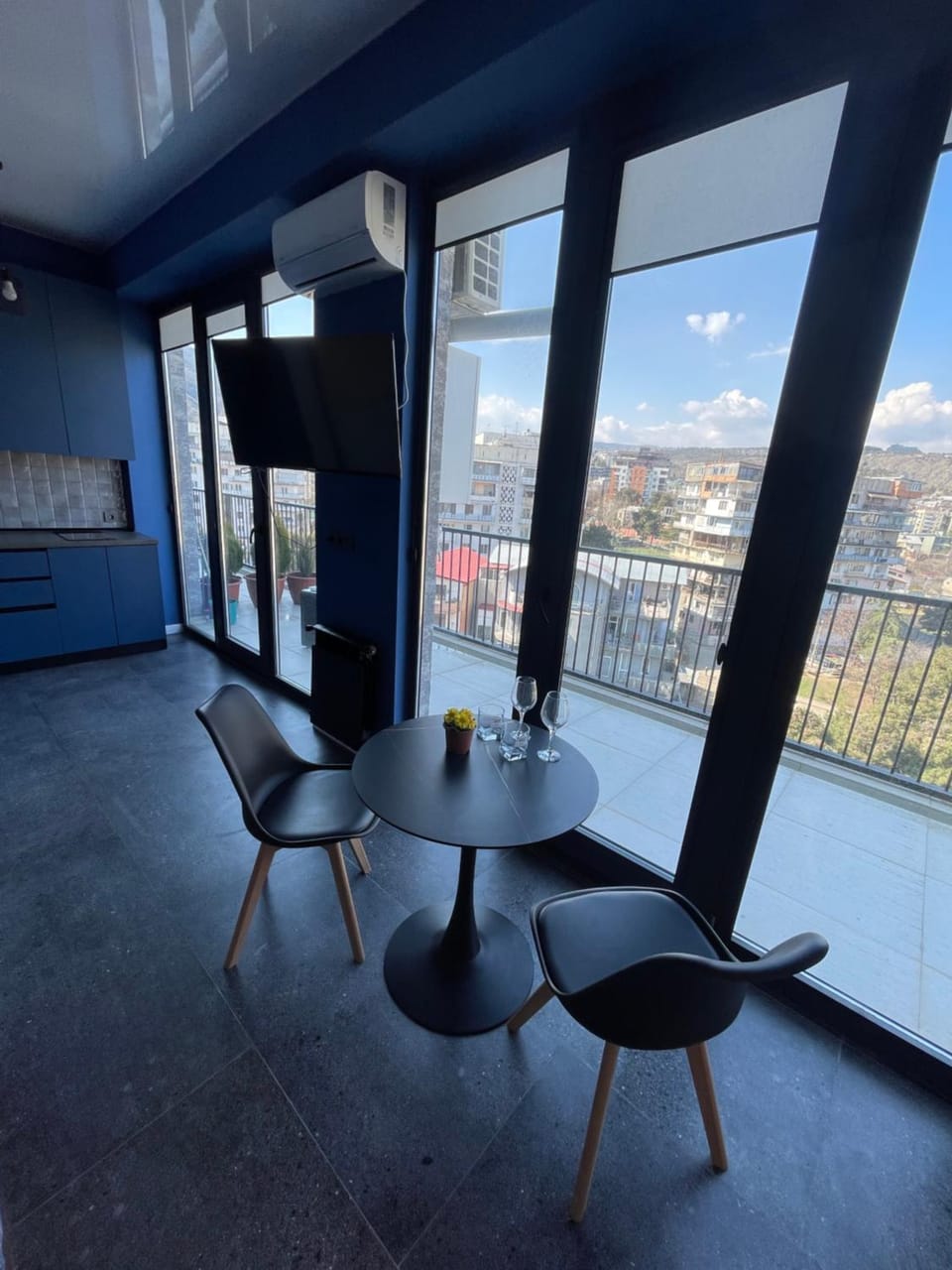 View (from property/room), Kitchen or kitchenette, Living room, Seating area, Dining area