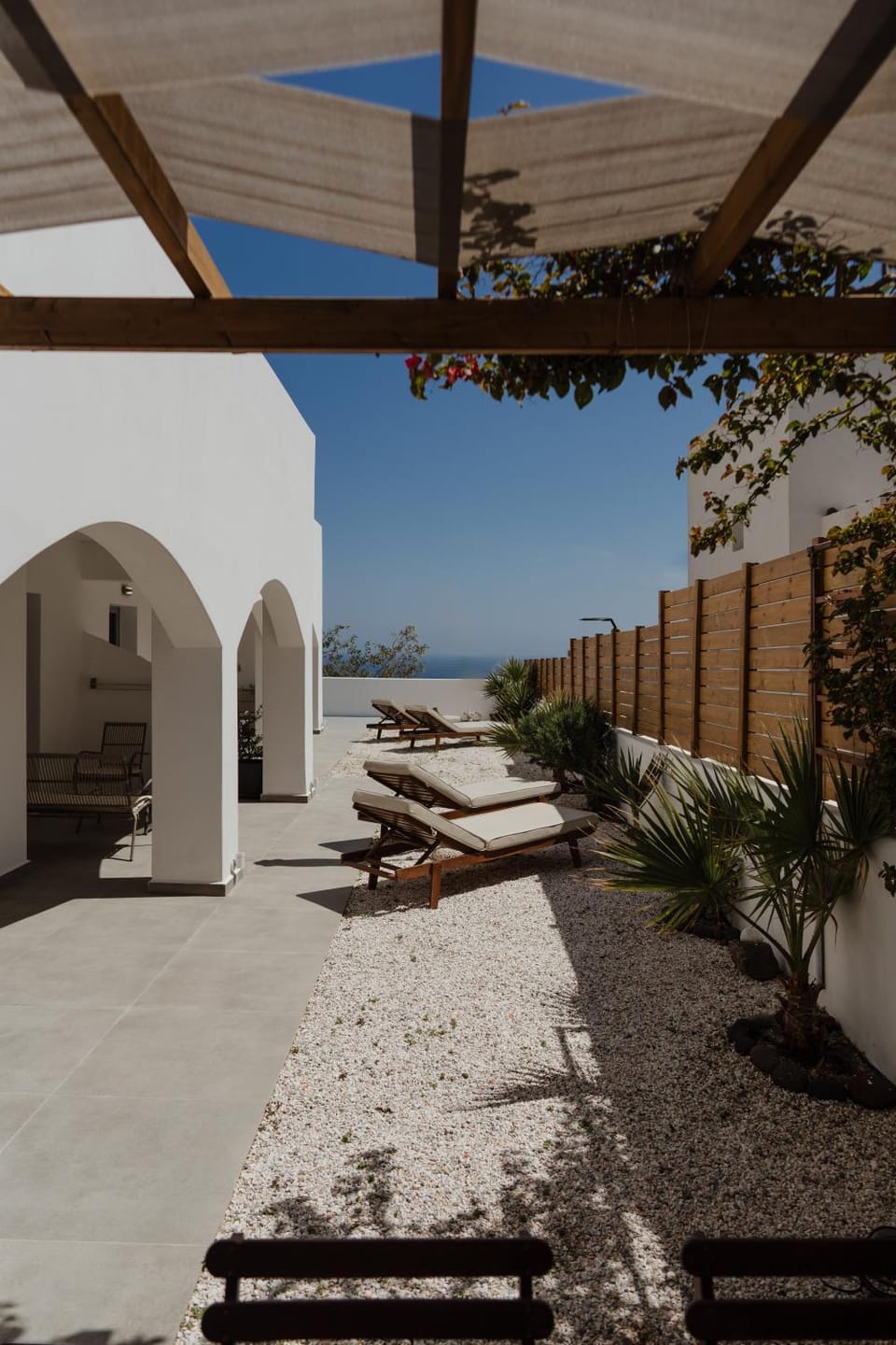 Property building, Summer, View (from property/room), View (from property/room), Balcony/Terrace, Balcony/Terrace, Seating area, Sea view, Inner courtyard view, sunbed