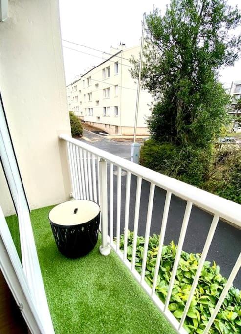 Pluton Apartment in Caen