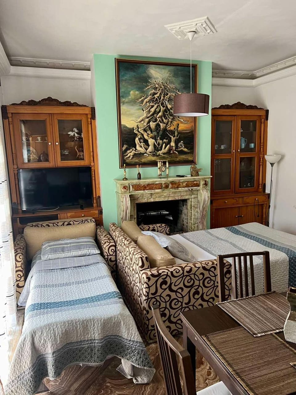 Living room, Seating area