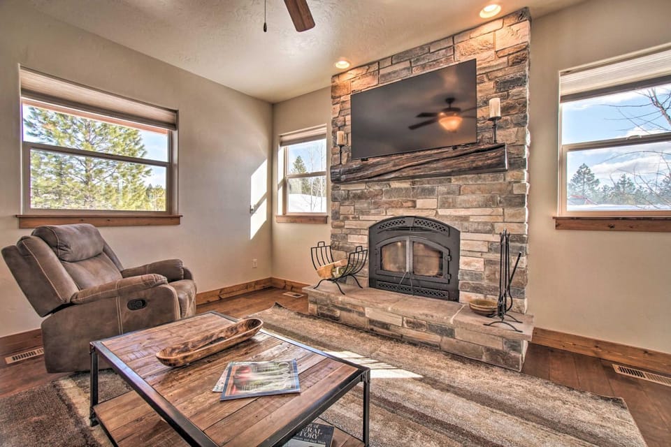 McCall Home + Hot Tub ~ 2 Mi to Payette Lake House in McCall