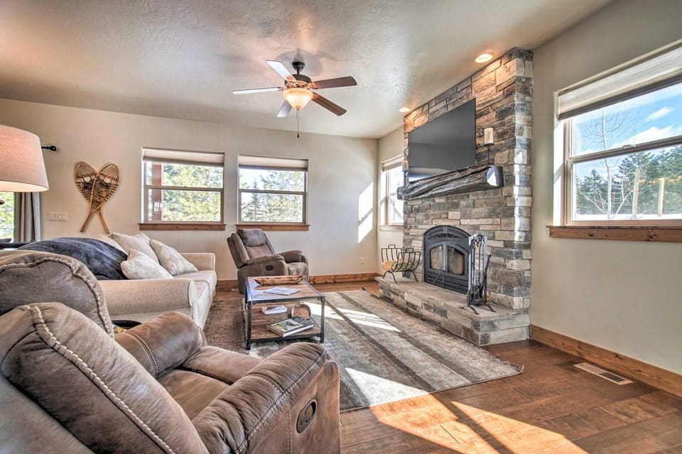 McCall Home + Hot Tub ~ 2 Mi to Payette Lake House in McCall