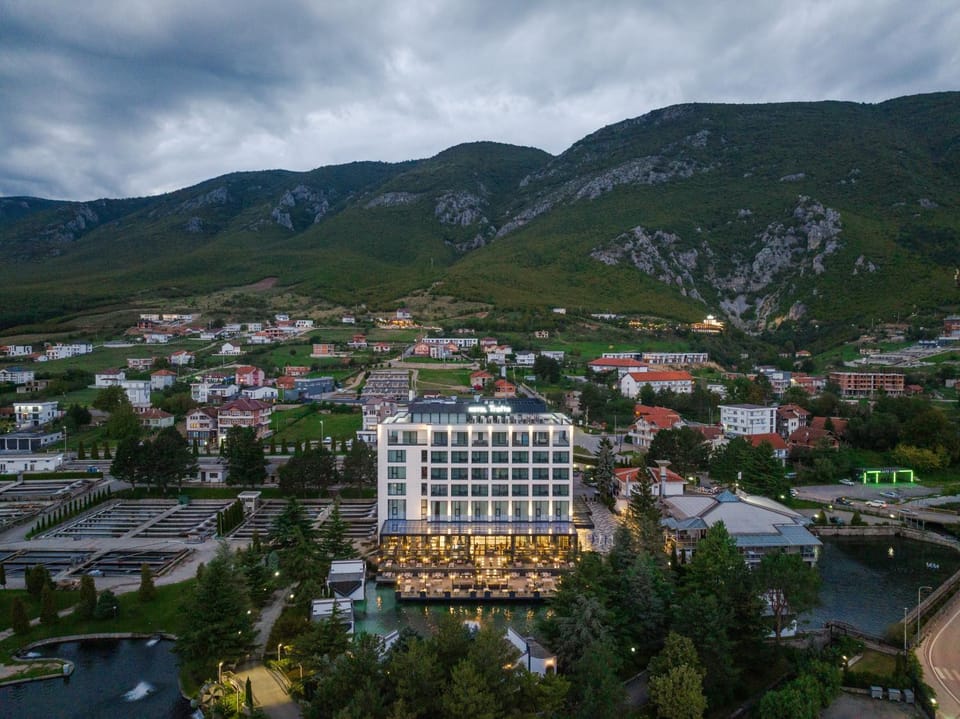 Property building, Bird's eye view