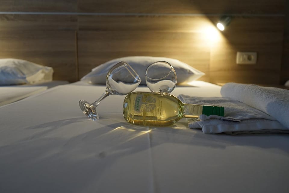 ROMANTZA apartments Hotel in Agia Marina