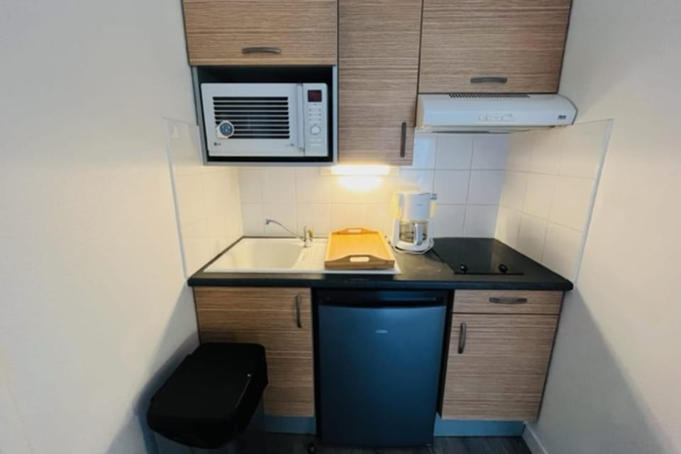 Spacious and very central apartment with garden Apartment in Vannes