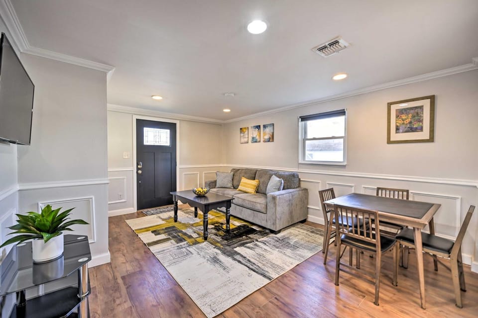 Bay Shore Vacation Rental ~ 7 Mi to the Beach House in Fire Island